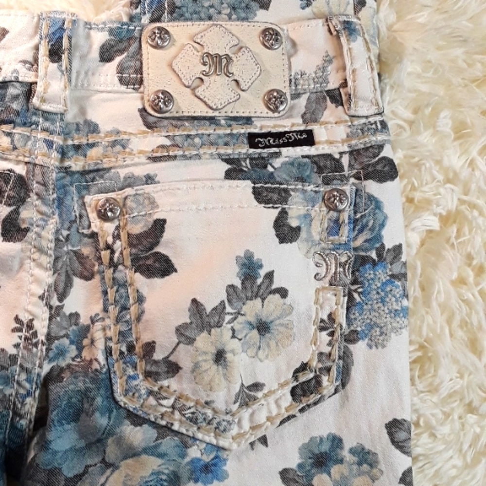 Miss Me Cargo Ankle Skinny Jeans. Women's Size: Waist 27x30 Inseam. - Picture 6 of 12